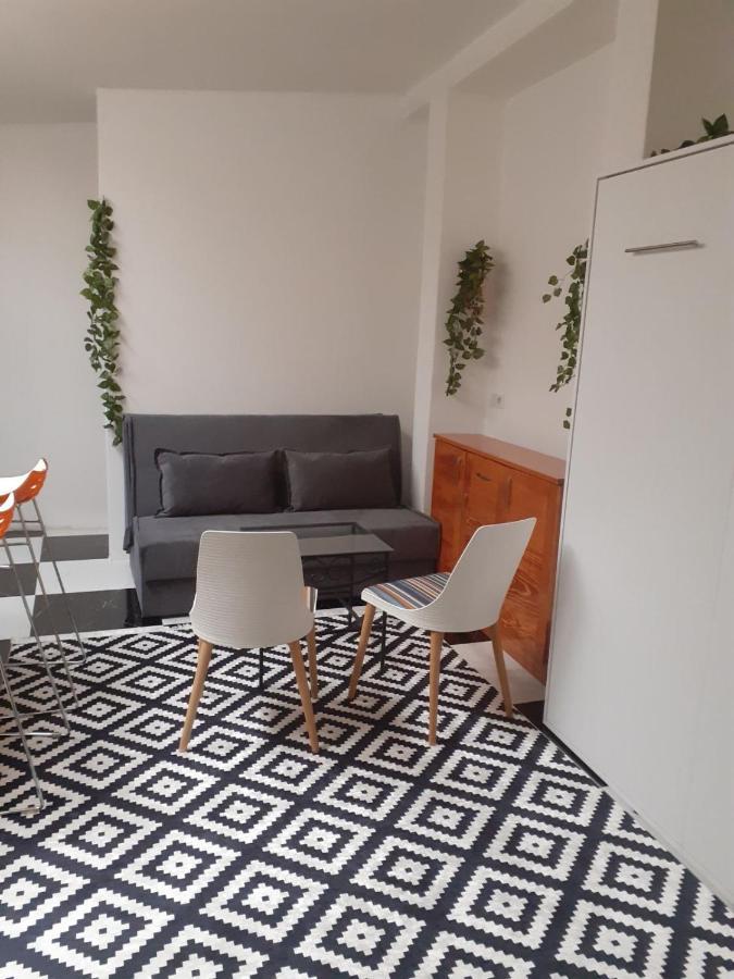 Apartmani Zaara SJJ Esterno foto