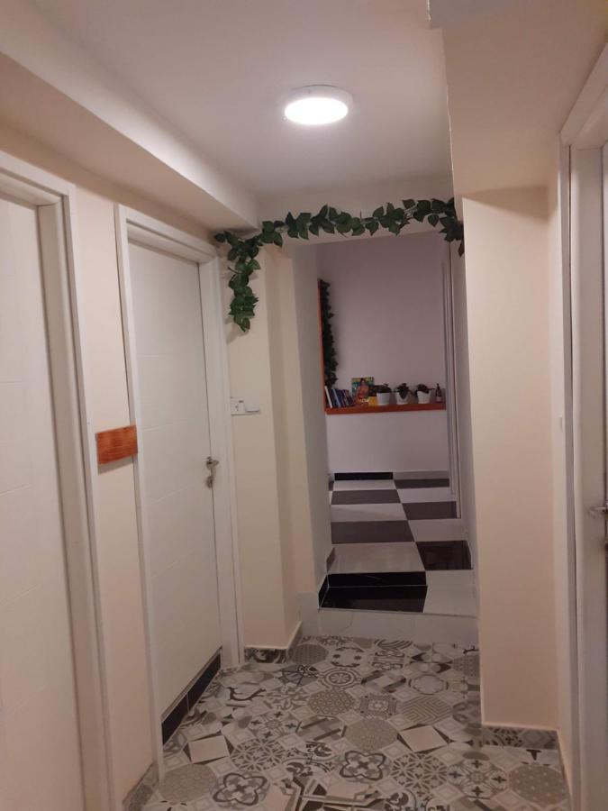 Apartmani Zaara SJJ Esterno foto