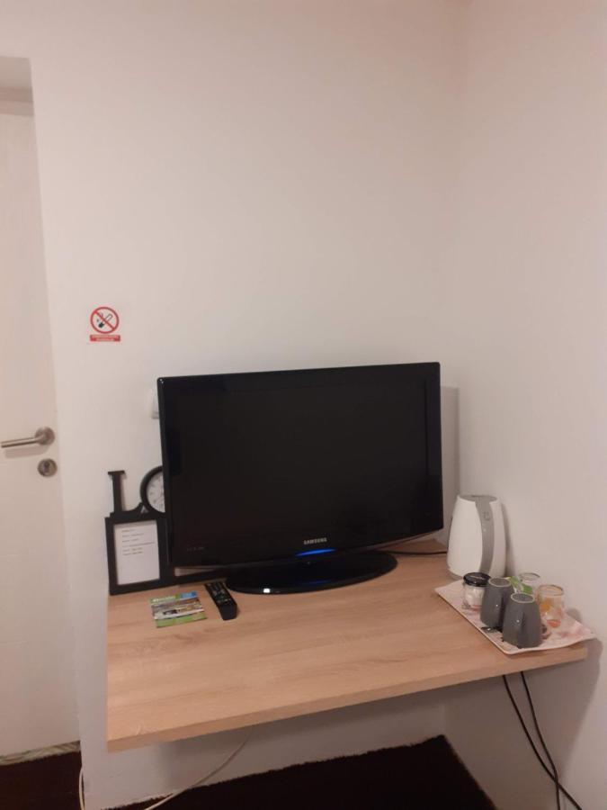 Apartmani Zaara SJJ Esterno foto
