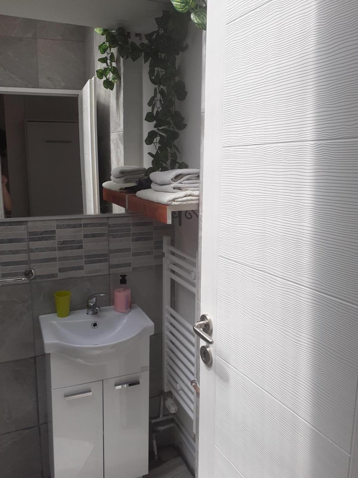 Apartmani Zaara SJJ Esterno foto